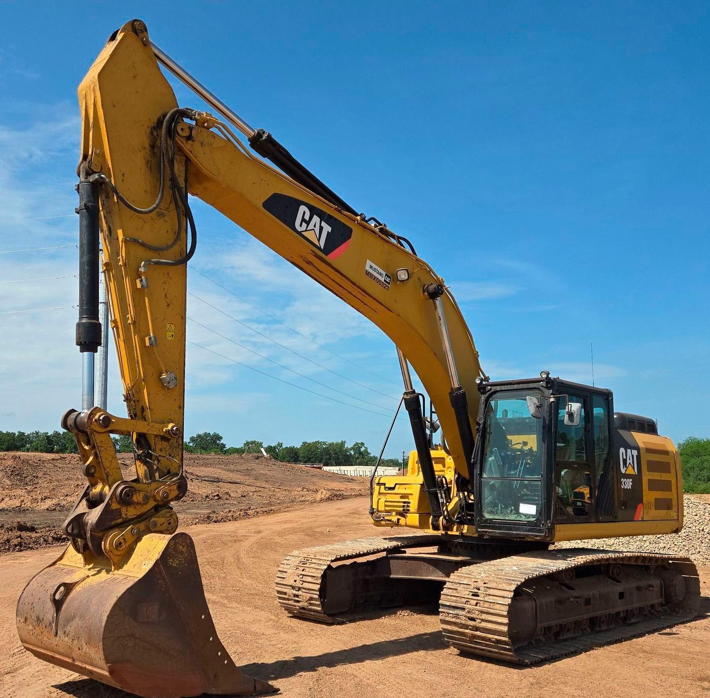 2016 Caterpillar 330FL