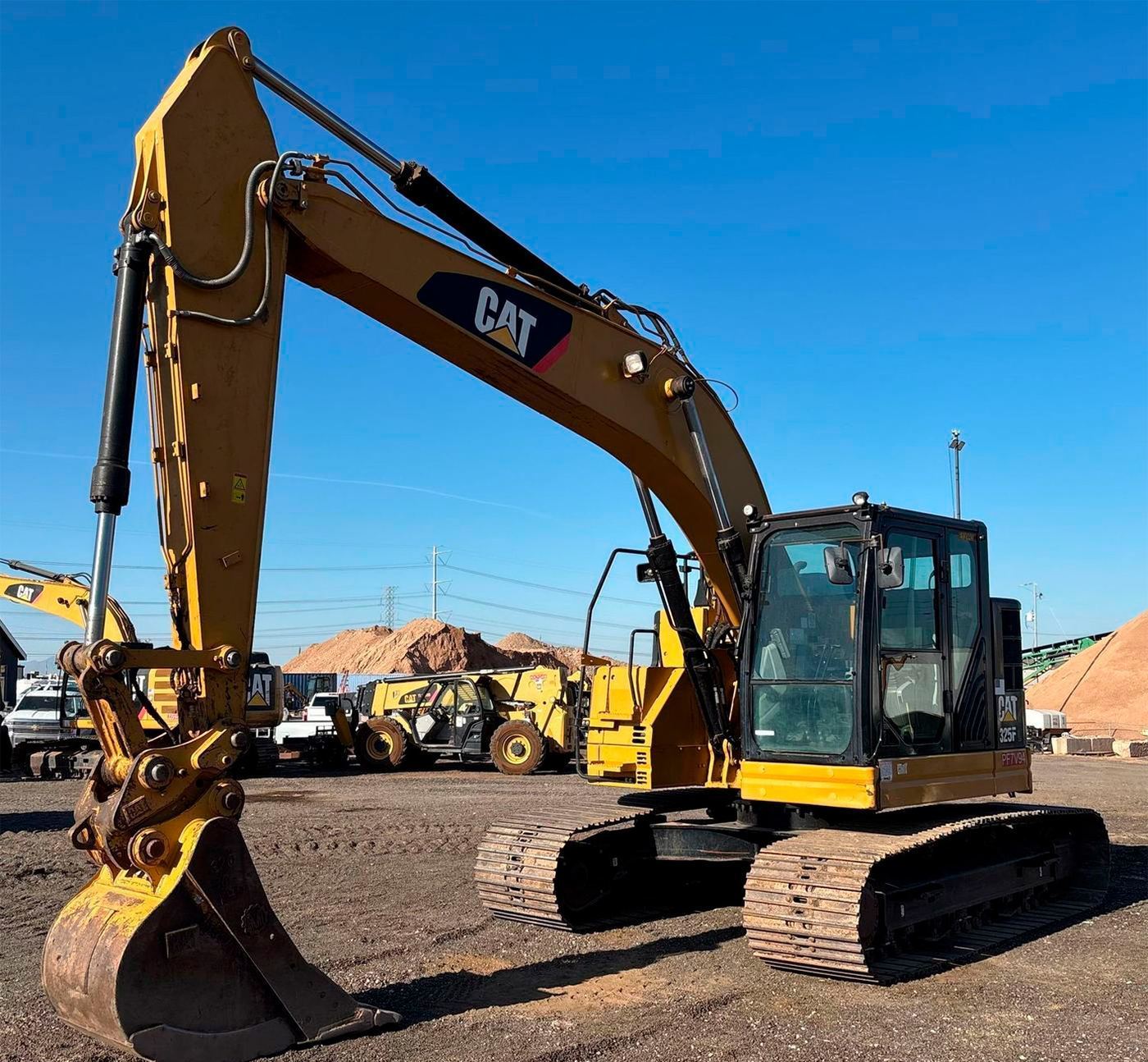 2018 Caterpillar 325FLCR